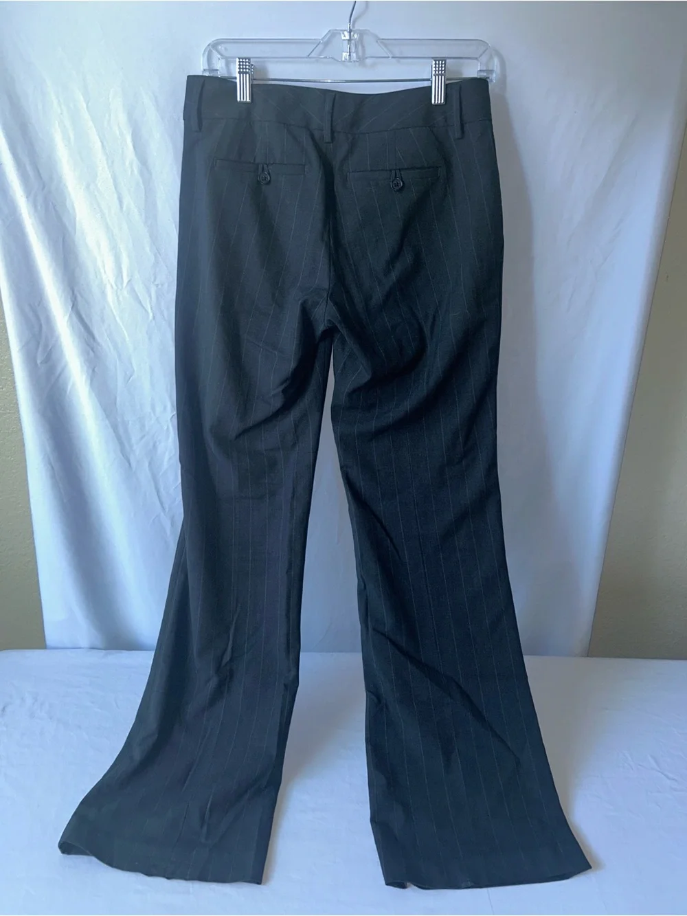 Banana Republic Martin Fit Size 4 Charcoal Pin Striped Flare Leg Pants 30 X 33